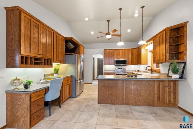 4917 E 42nd St Street, Sioux Falls, SD 57110