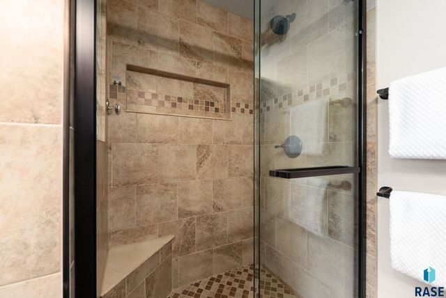 4917 E 42nd St Street, Sioux Falls, SD 57110