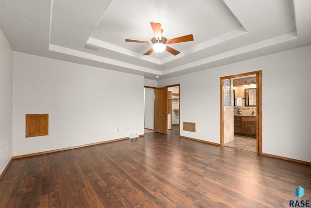 4917 E 42nd St Street, Sioux Falls, SD 57110