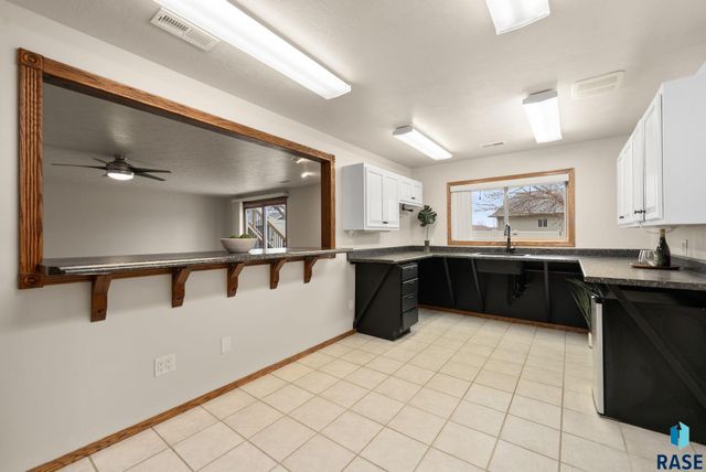 4917 E 42nd St Street, Sioux Falls, SD 57110