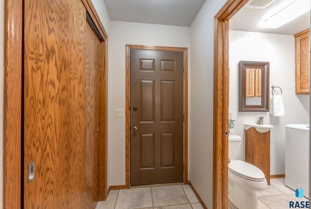 4917 E 42nd St Street, Sioux Falls, SD 57110