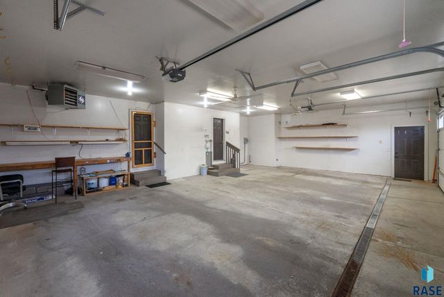 4917 E 42nd St Street, Sioux Falls, SD 57110