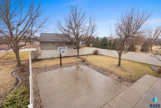 4917 E 42nd St Street, Sioux Falls, SD 57110