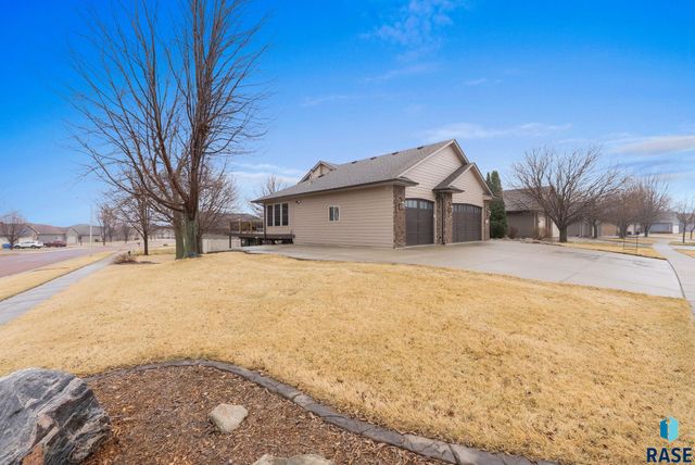 4917 E 42nd St Street, Sioux Falls, SD 57110