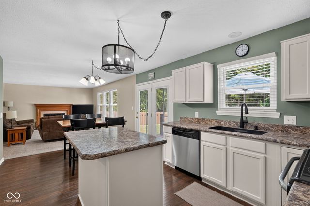 13895 Barnett Place, Fishers, IN 46038