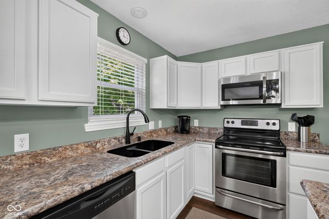 13895 Barnett Place, Fishers, IN 46038