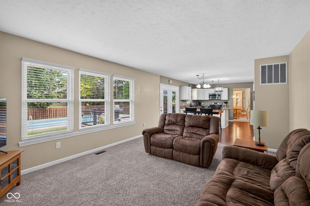 13895 Barnett Place, Fishers, IN 46038