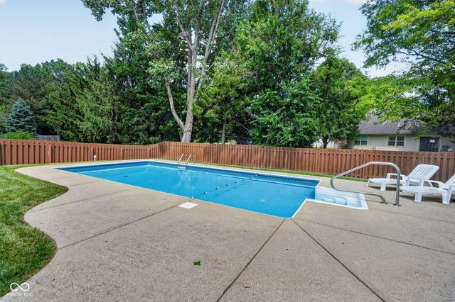 13895 Barnett Place, Fishers, IN 46038