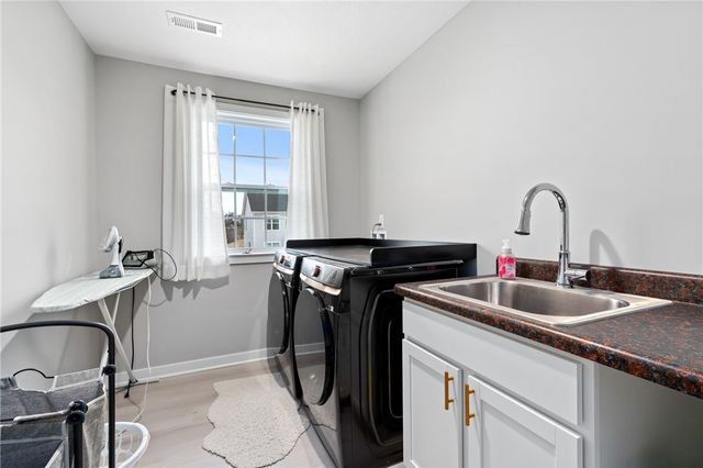 2013 Field Stone Drive, South Fayette, PA 15057