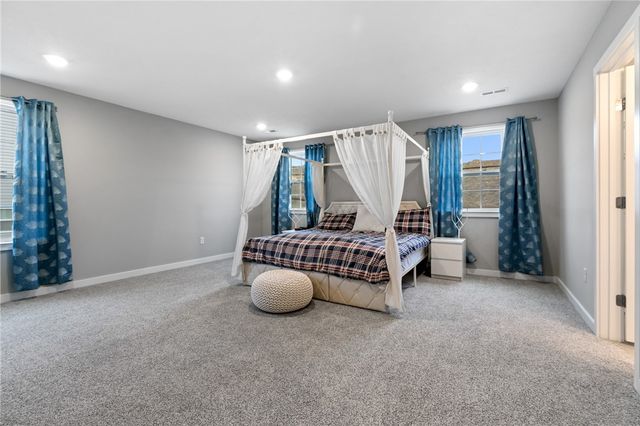 2013 Field Stone Drive, South Fayette, PA 15057