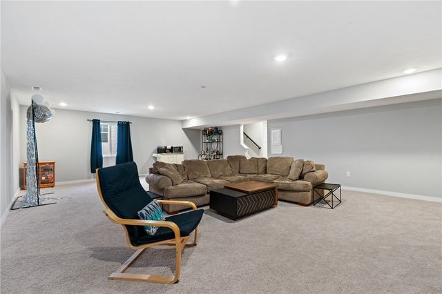 2013 Field Stone Drive, South Fayette, PA 15057