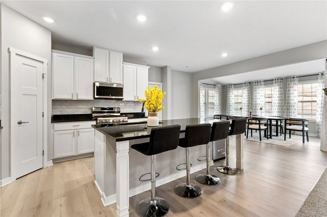 2013 Field Stone Drive, South Fayette, PA 15057