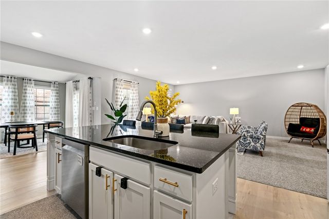 2013 Field Stone Drive, South Fayette, PA 15057