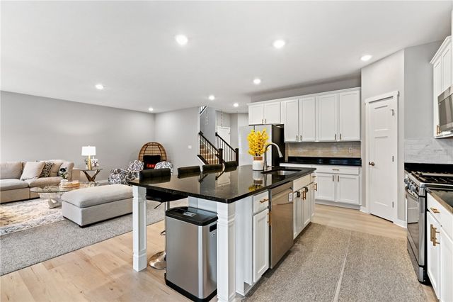 2013 Field Stone Drive, South Fayette, PA 15057