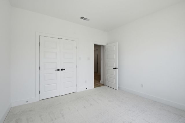 521 W Walker Street, Denison, TX 75020