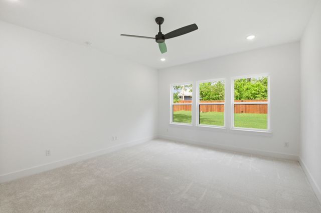 521 W Walker Street, Denison, TX 75020