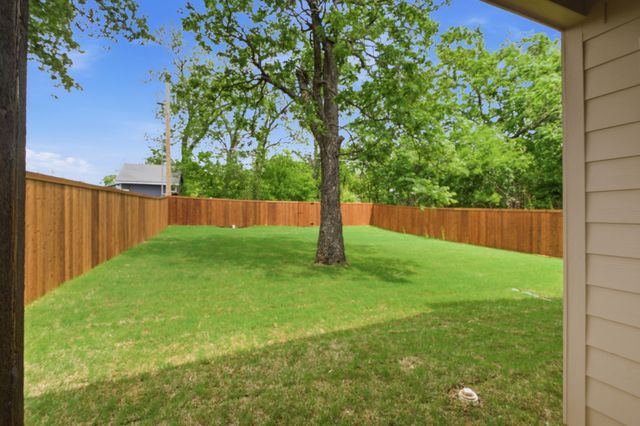 521 W Walker Street, Denison, TX 75020