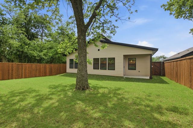 521 W Walker Street, Denison, TX 75020
