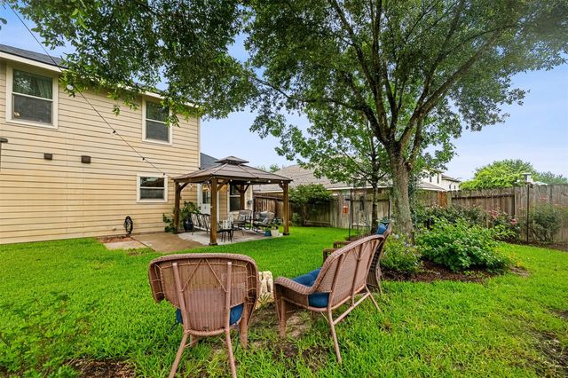 8735 Sunny Gallop Drive, Tomball, TX 77375