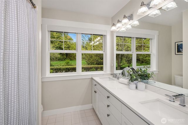 3516 224th Avenue NE, Redmond, WA 98053