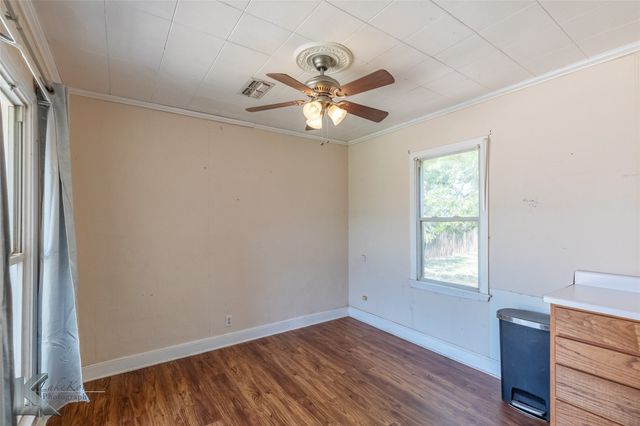 1507 Avenue M, Anson, TX 79501