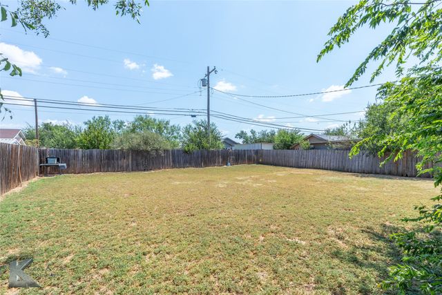 1507 Avenue M, Anson, TX 79501