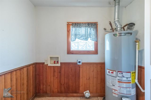 1507 Avenue M, Anson, TX 79501