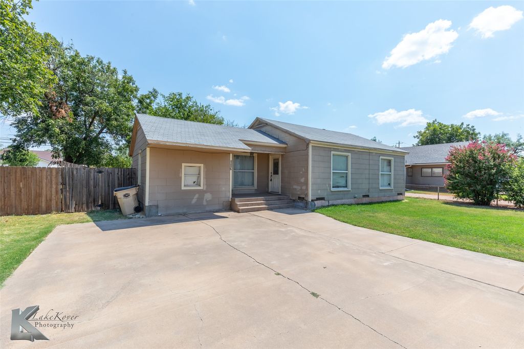 1507 Avenue M, Anson, TX 79501