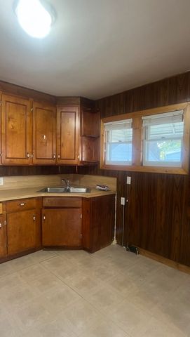 743 Nuebert Road, Flint, MI 48507