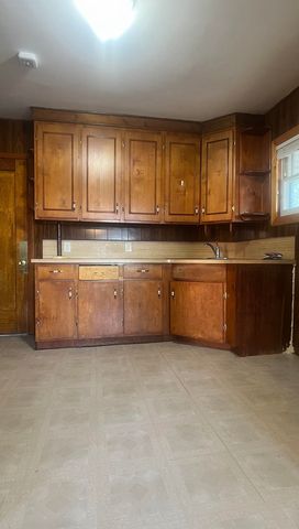 743 Nuebert Road, Flint, MI 48507