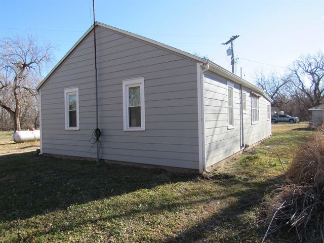 2314 & 2338 E Old Hwy 40, New Cambria, KS 67470