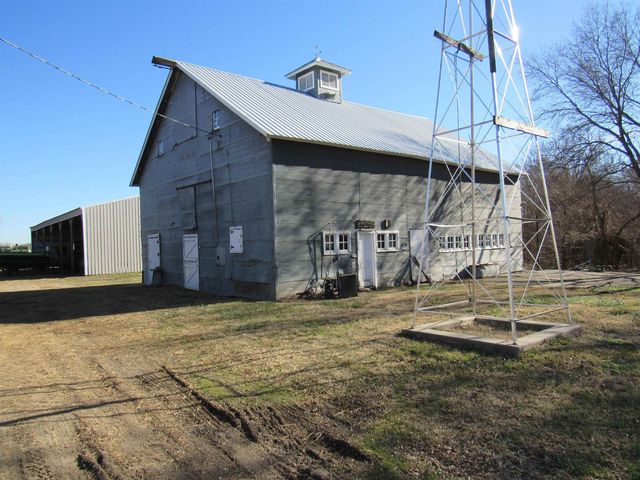 2314 & 2338 E Old Hwy 40, New Cambria, KS 67470
