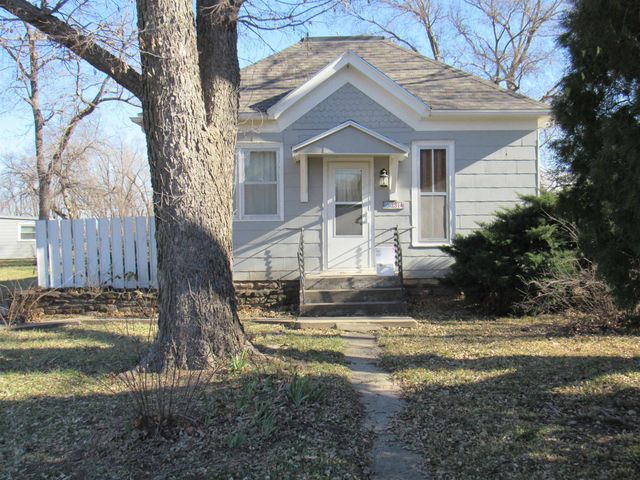 2314 & 2338 E Old Hwy 40, New Cambria, KS 67470