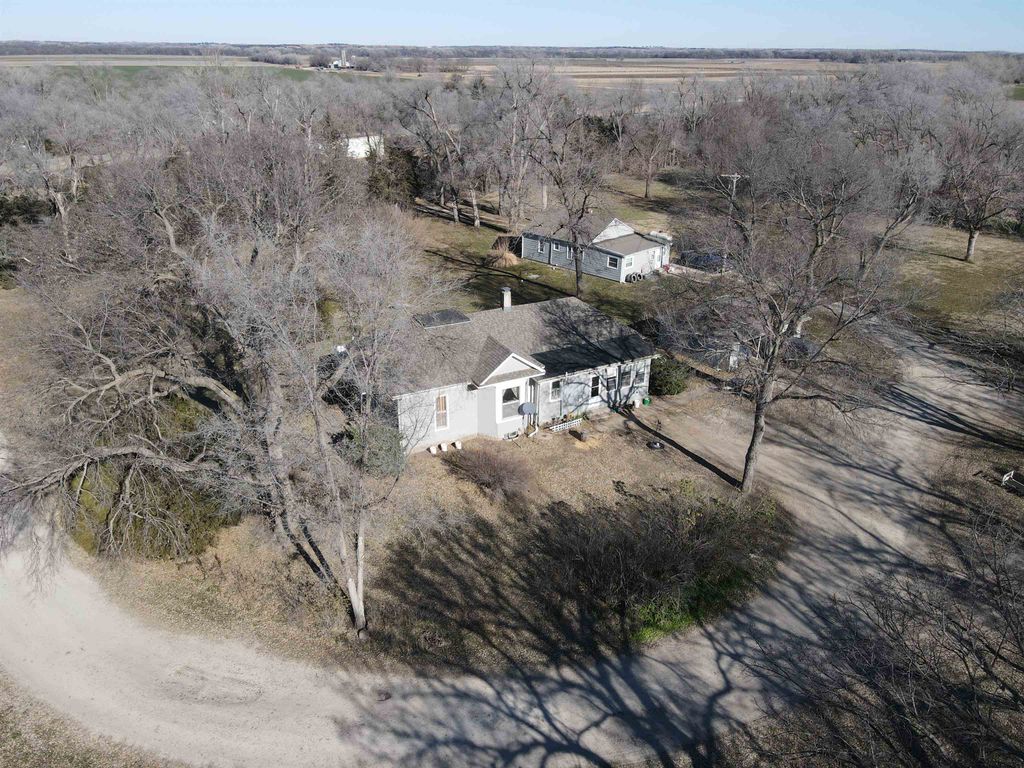 2314 & 2338 E Old Hwy 40, New Cambria, KS 67470