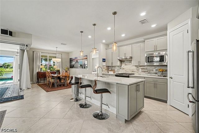 42999 Wiregrass LN, Punta Gorda, FL 33982