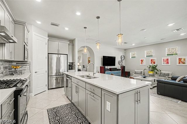 42999 Wiregrass LN, Punta Gorda, FL 33982