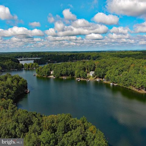 PLEASANTS LN, Mineral, VA 23117