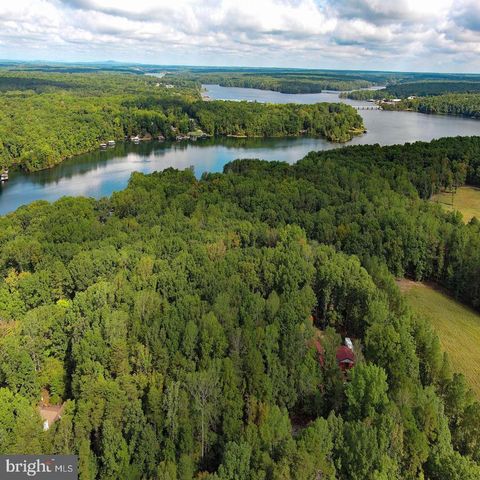 PLEASANTS LN, Mineral, VA 23117