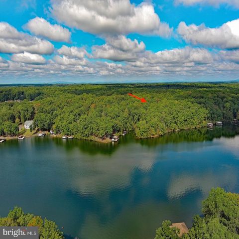 PLEASANTS LN, Mineral, VA 23117