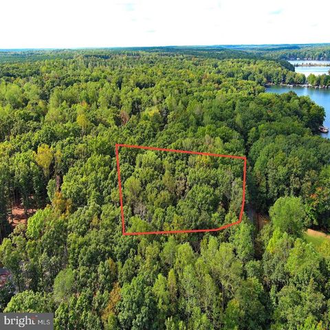 PLEASANTS LN, Mineral, VA 23117