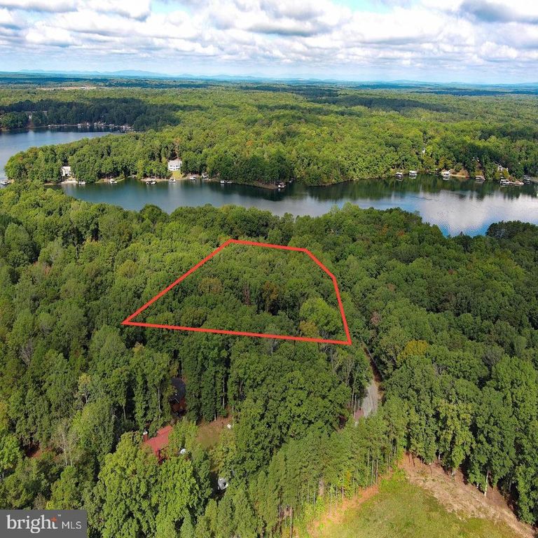 PLEASANTS LN, Mineral, VA 23117