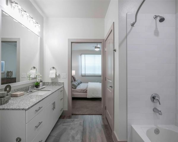 13958 Cottingham Road 7300, Houston, TX 77048