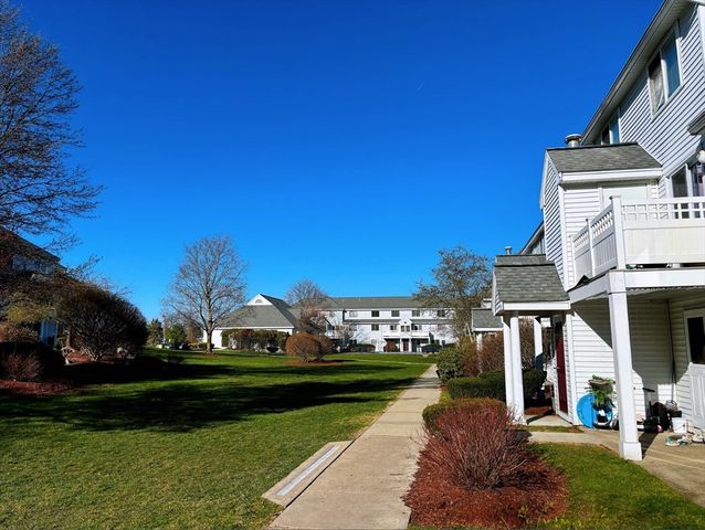 360 Littleton Rd D15, Chelmsford, MA 01824