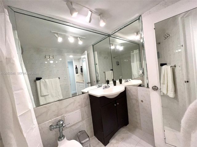5445 Collins Avenue 1515, Miami Beach, FL 33140
