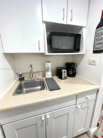 5445 Collins Avenue 1515, Miami Beach, FL 33140
