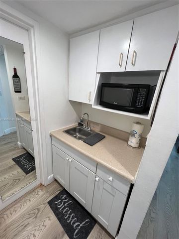 5445 Collins Avenue 1515, Miami Beach, FL 33140