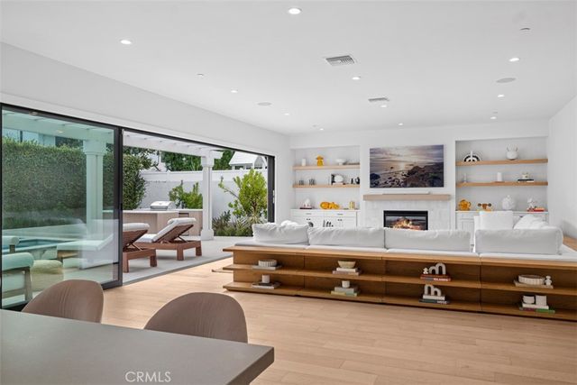 1423 Mariners Drive, Newport Beach, CA 92660