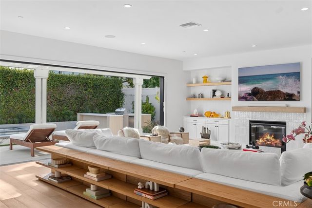 1423 Mariners Drive, Newport Beach, CA 92660