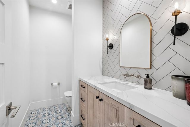 1423 Mariners Drive, Newport Beach, CA 92660