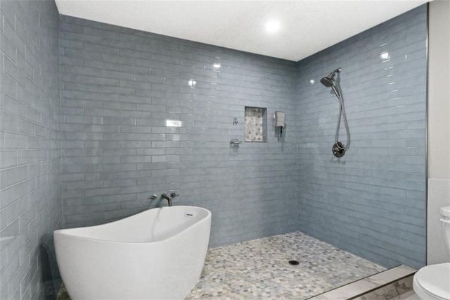 2254 Valley Wood Drive, Lawrenceville, GA 30044